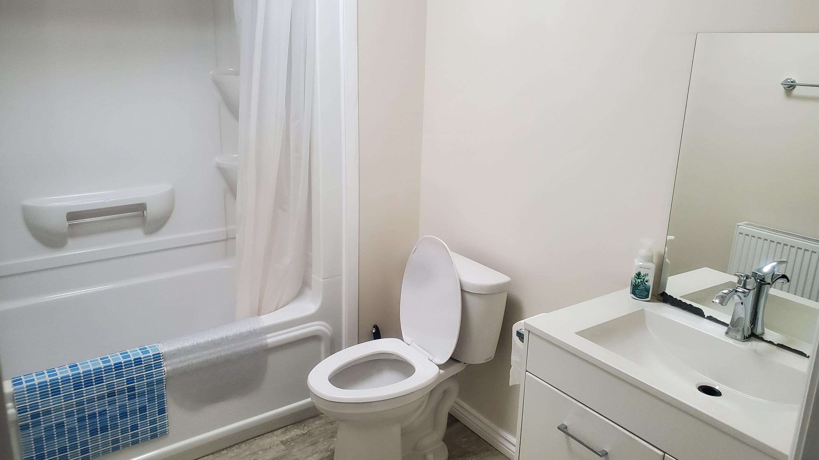 Super clean bathroom