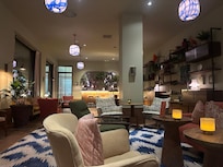 Relaxing lobby and bar area