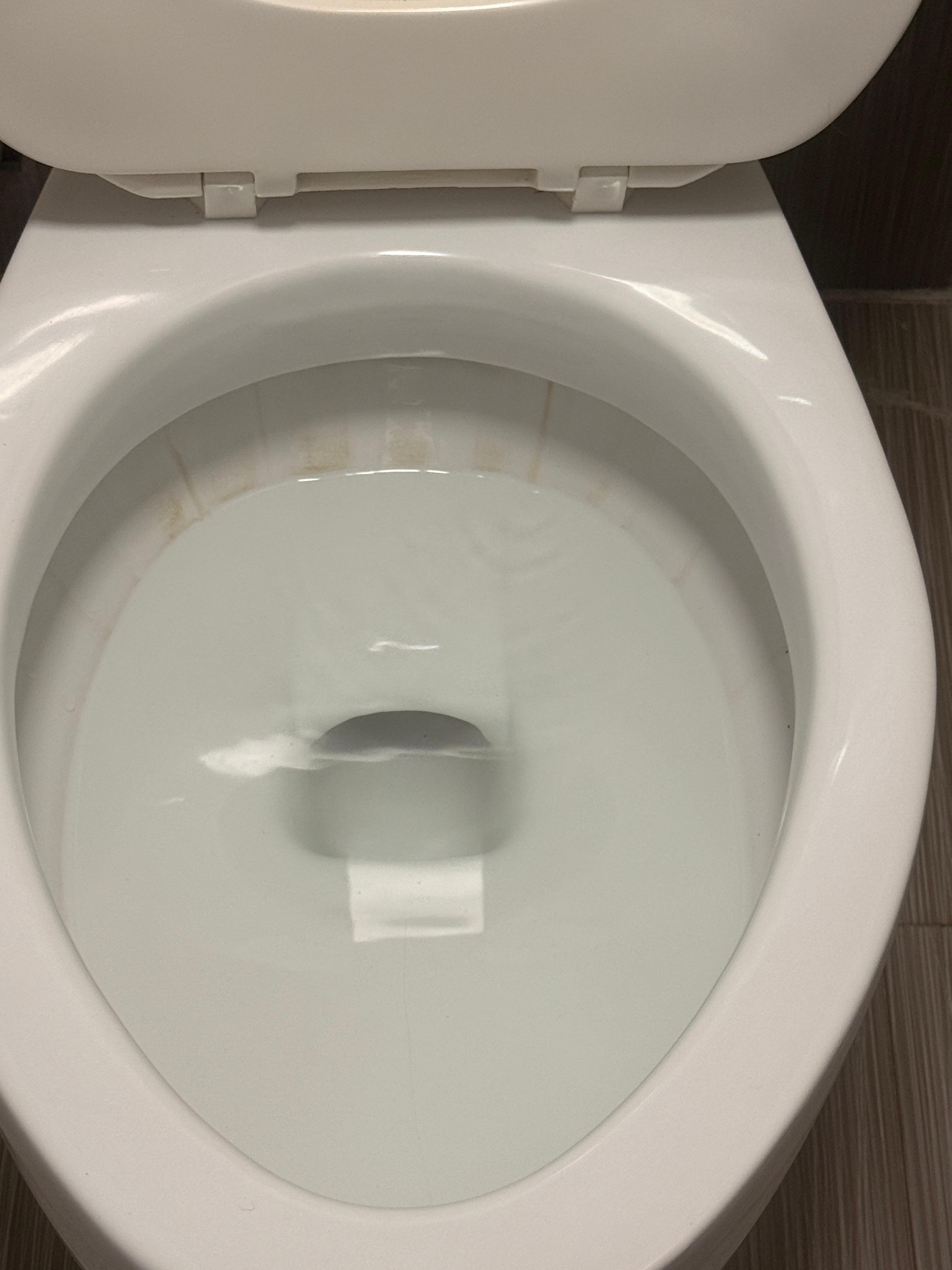 Dirty toilet 