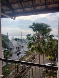 4th floor view