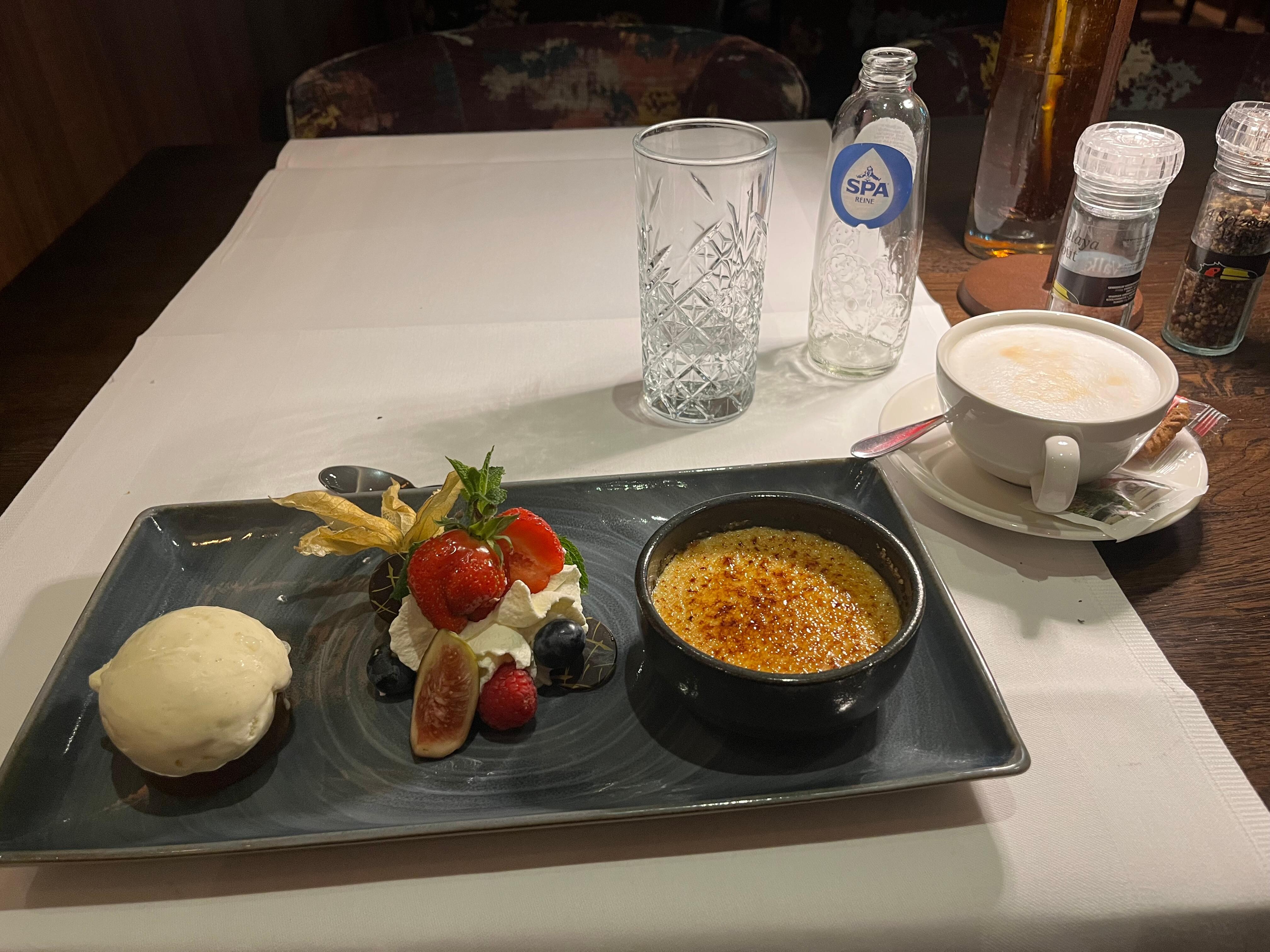 Creme Brûlée was excellent! 