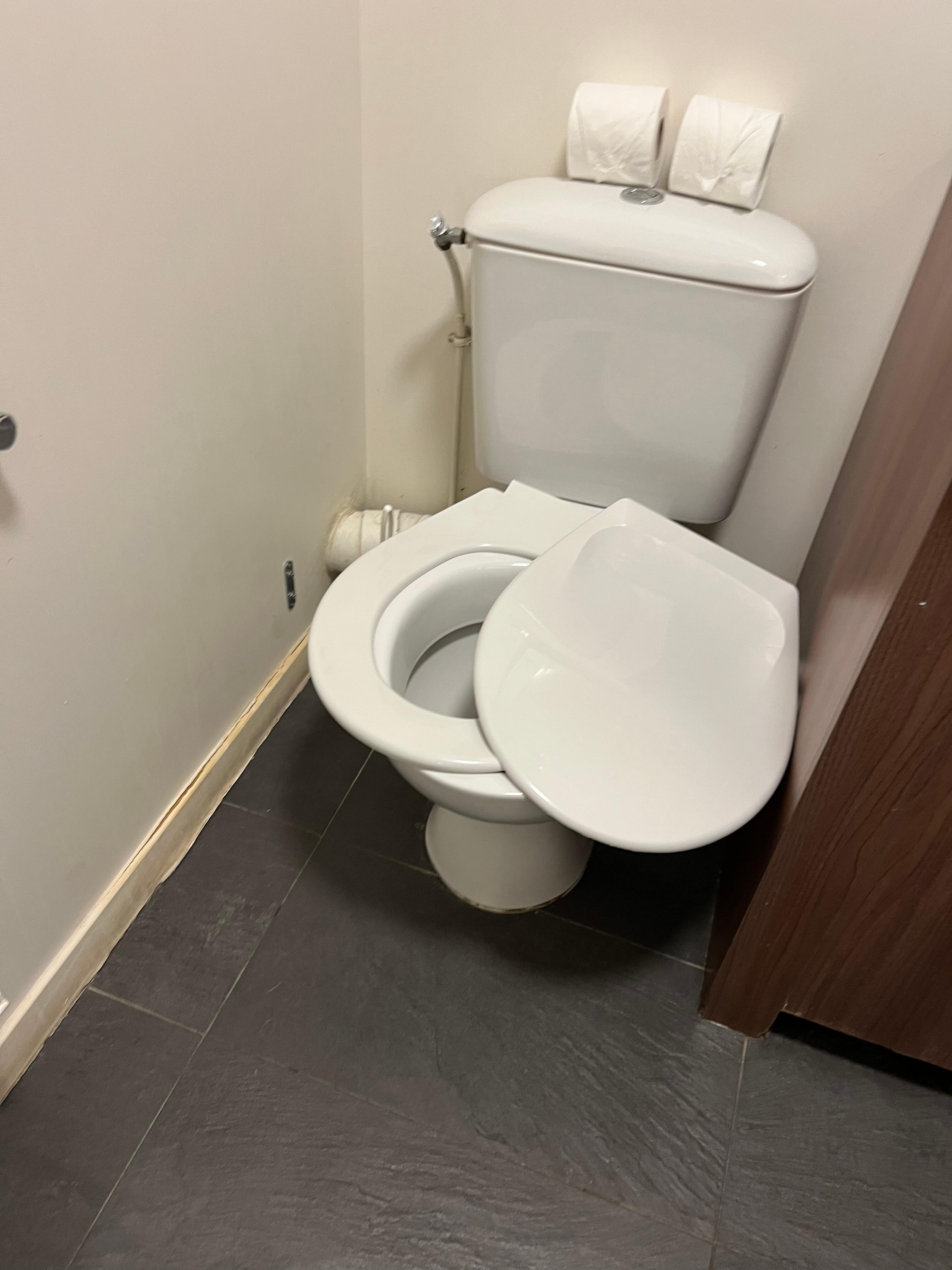 Toilet seat wasn’t attached