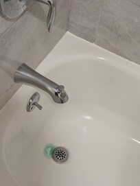 On laisse tomber le bain et on opte pour une douche!