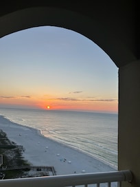 Who wouldn't want to have a cup of coffee with this view!