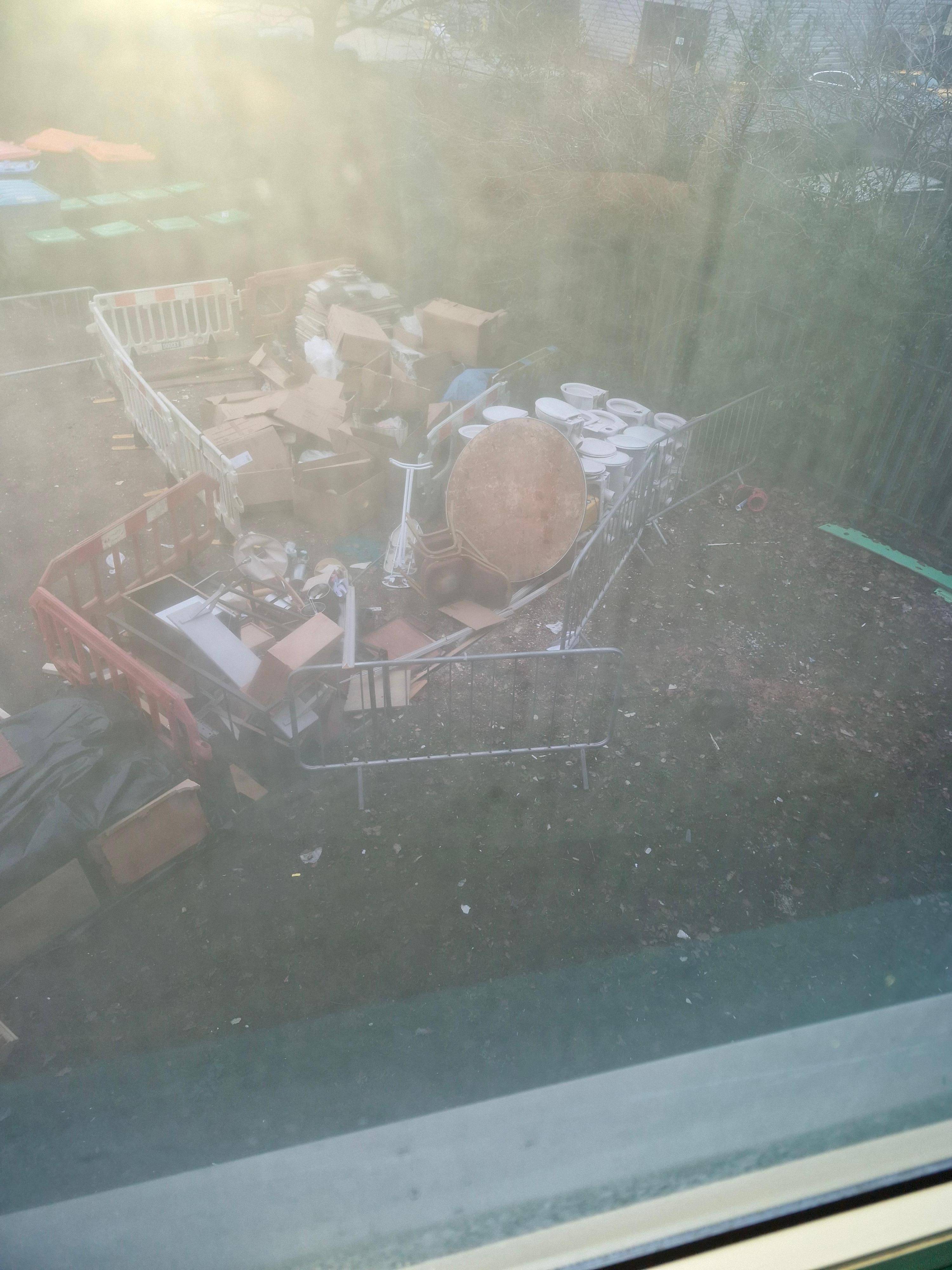 Skip type at the rear