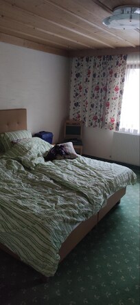 Schlafzimmer 2