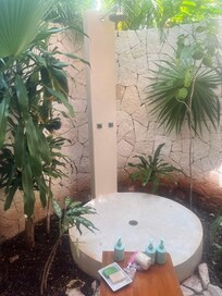 Outside Shower in the garden of Villa