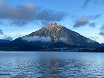 🌊Thunersee, Niesen🏔️
Wolkenspiel☁️