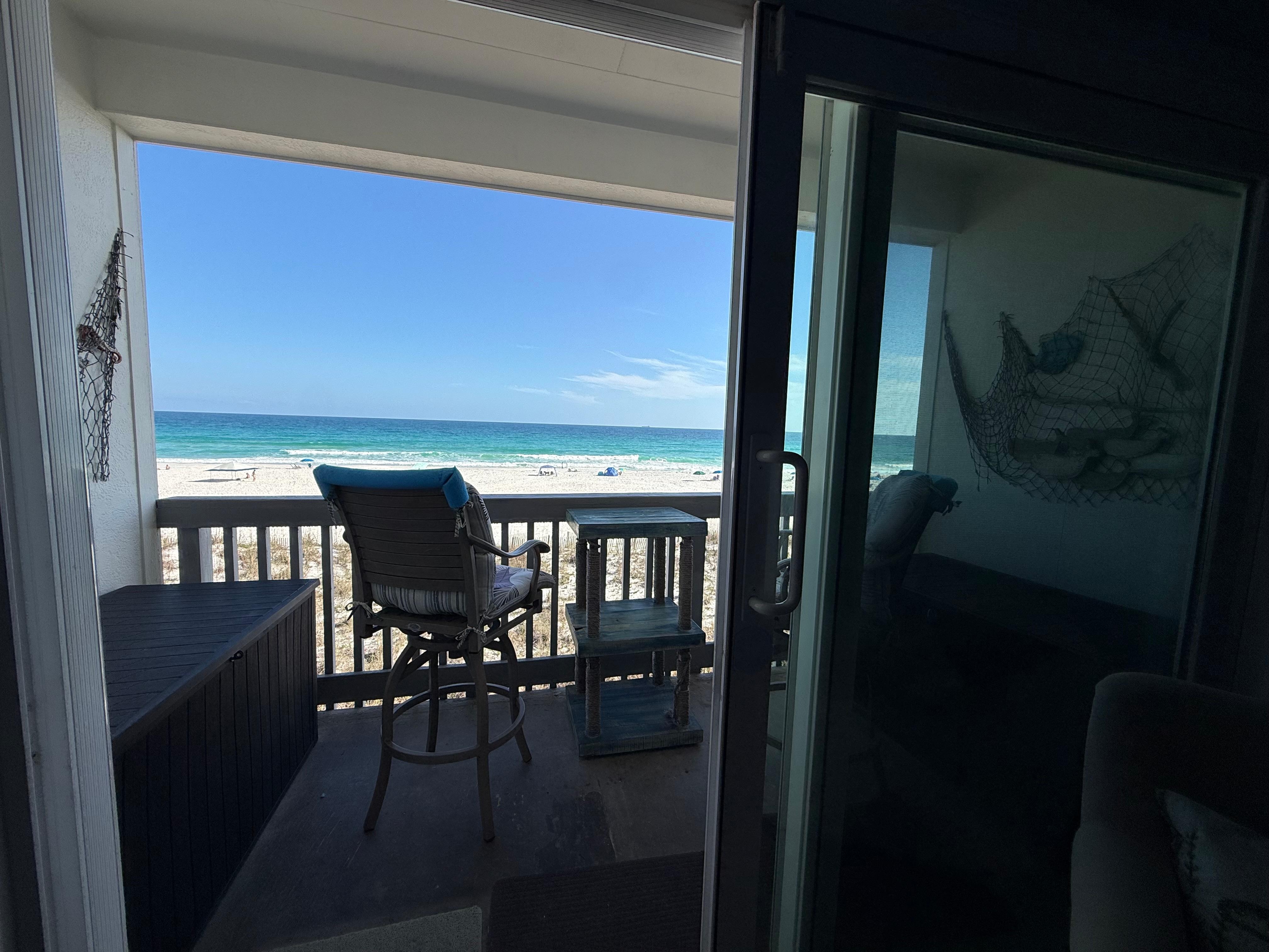 The view from the front room balcony was breathtaking!
