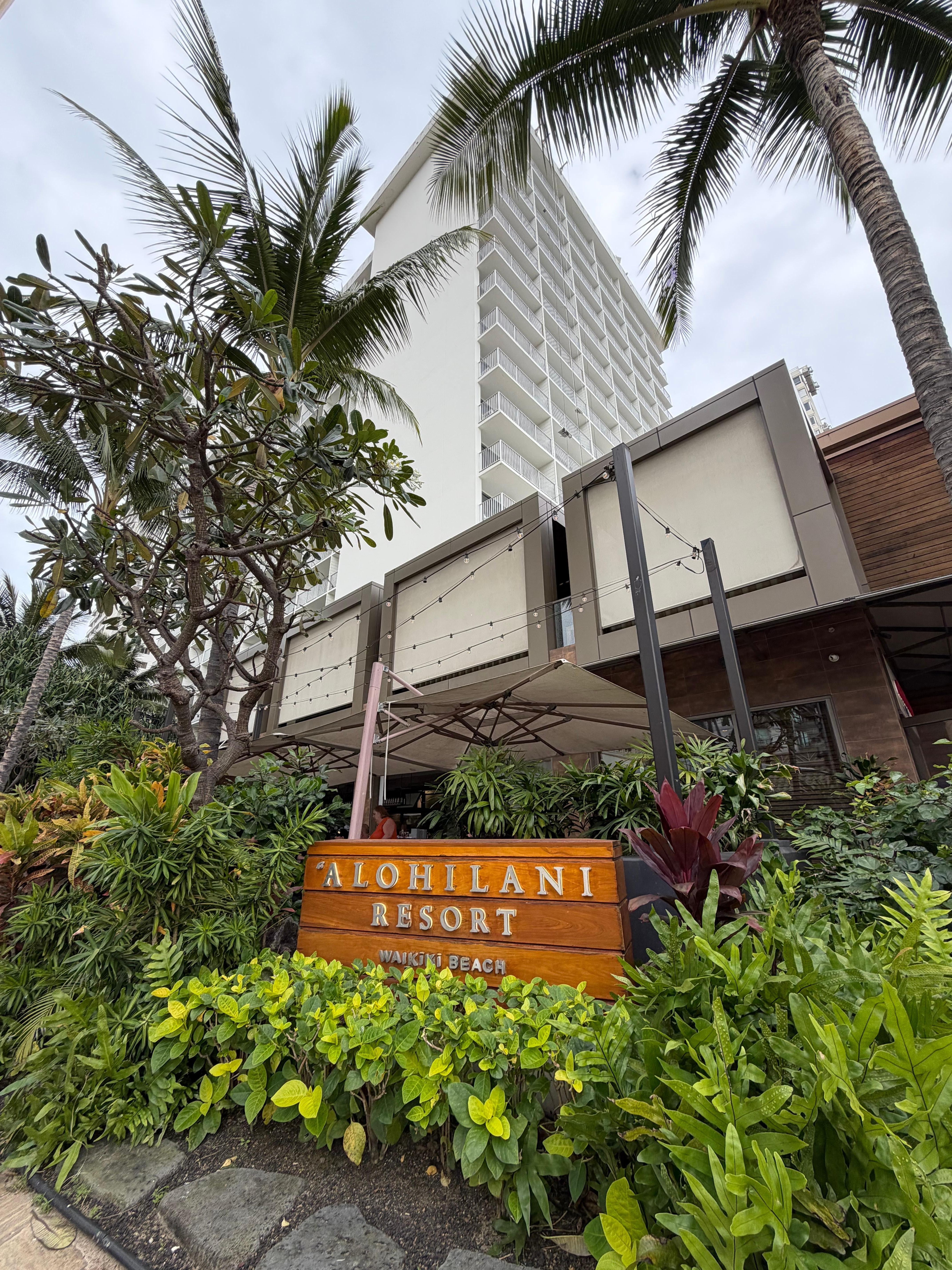 Good restaurants downstairs such as Momosan and Eggs, n Things!