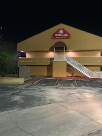 Again , wasn’t able to check in after paying for reservations at 6pm on a Friday ?