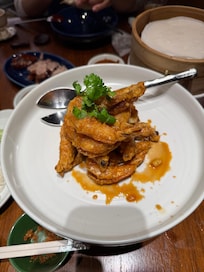 ホテルでの夕食。北京ダックも美味しかったですが、このエビ料理も絶品です