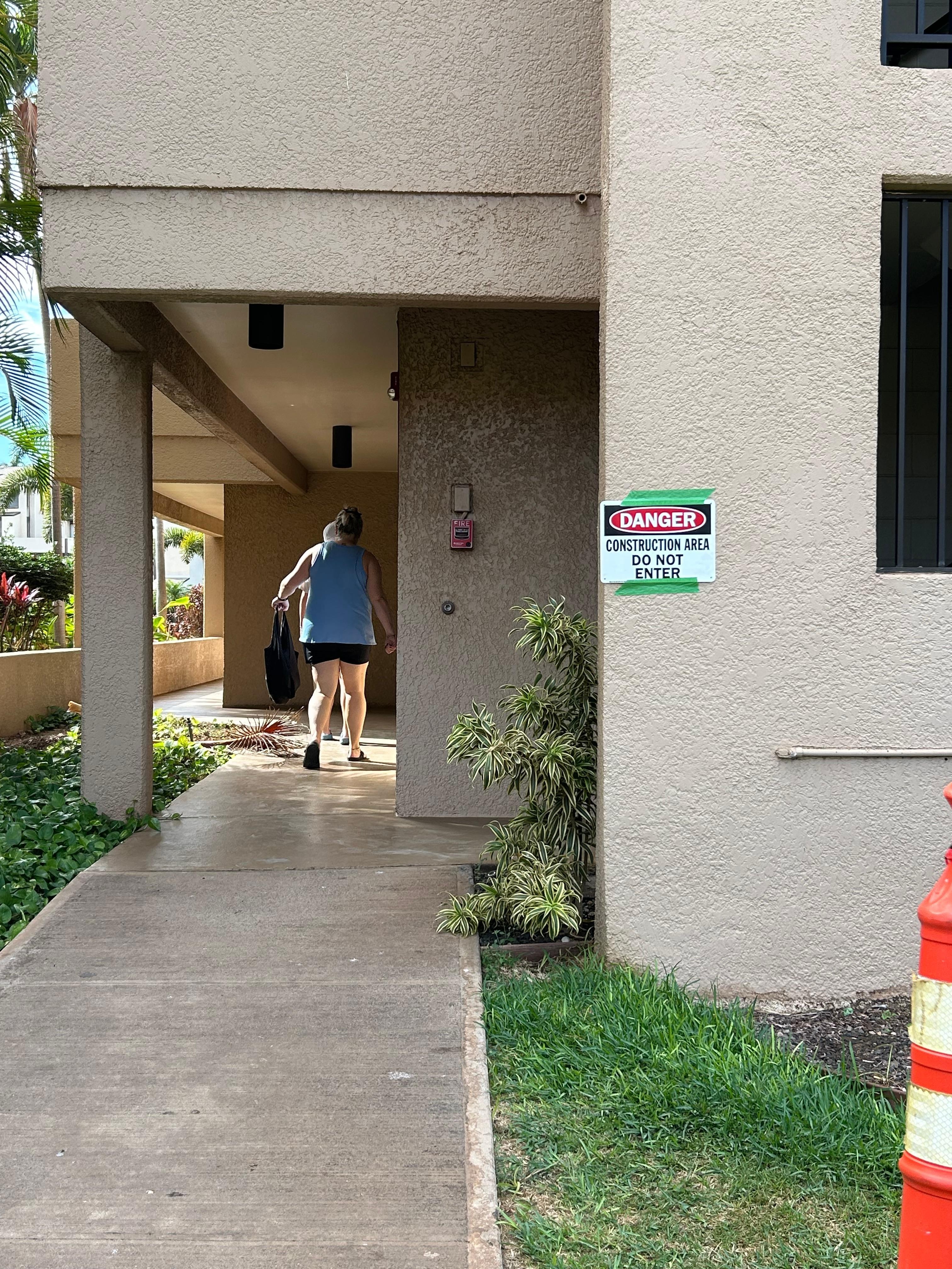 This unit is right in the middle of the construction zone.