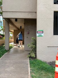 This unit is right in the middle of the construction zone.