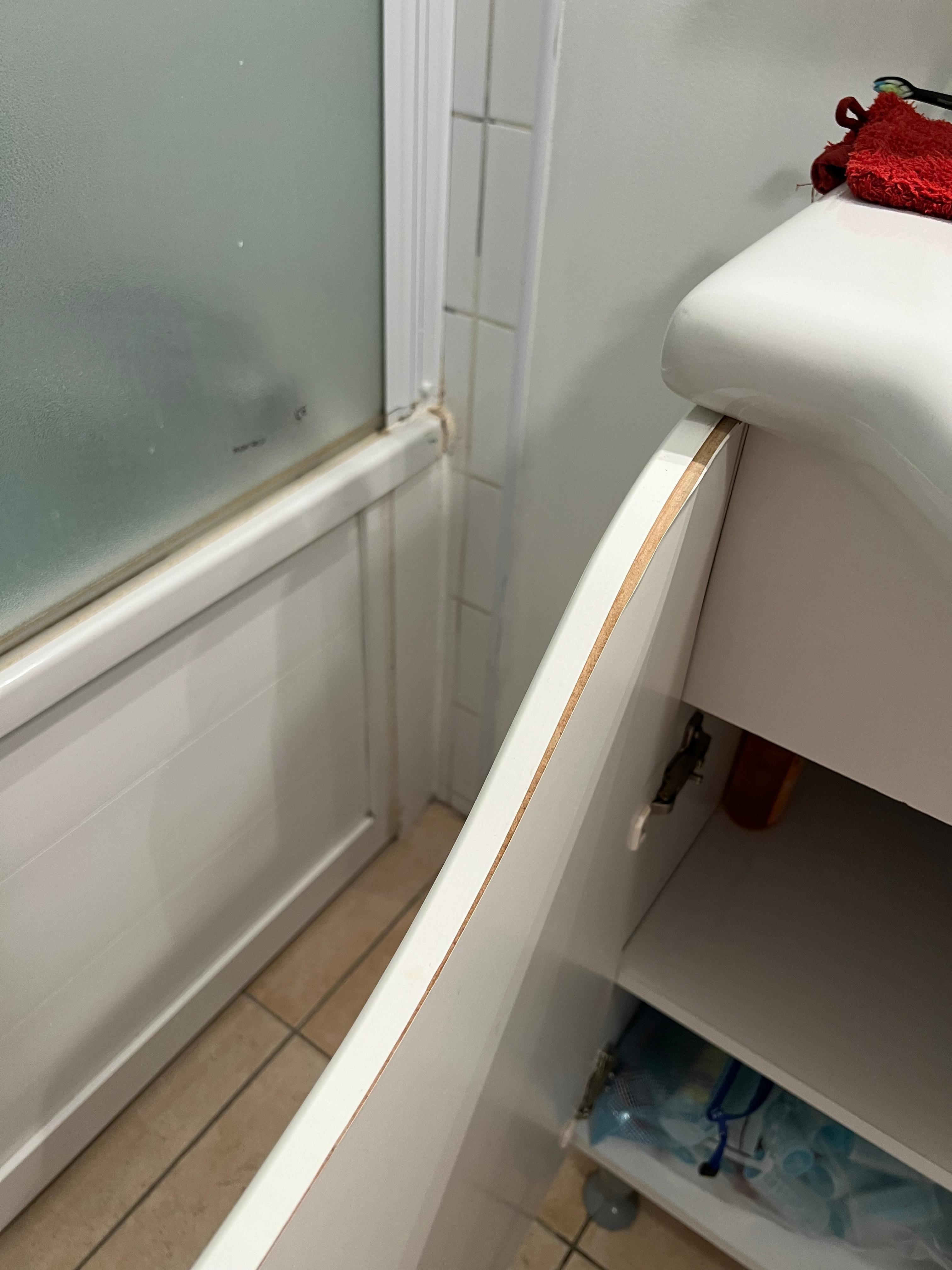 Schrank in Vad löst sich auf 