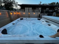 Jacuzzi was warm and wonderful on a cold evening thing.