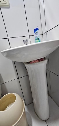 Rack as support for bathroom