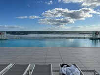 Infinity pool