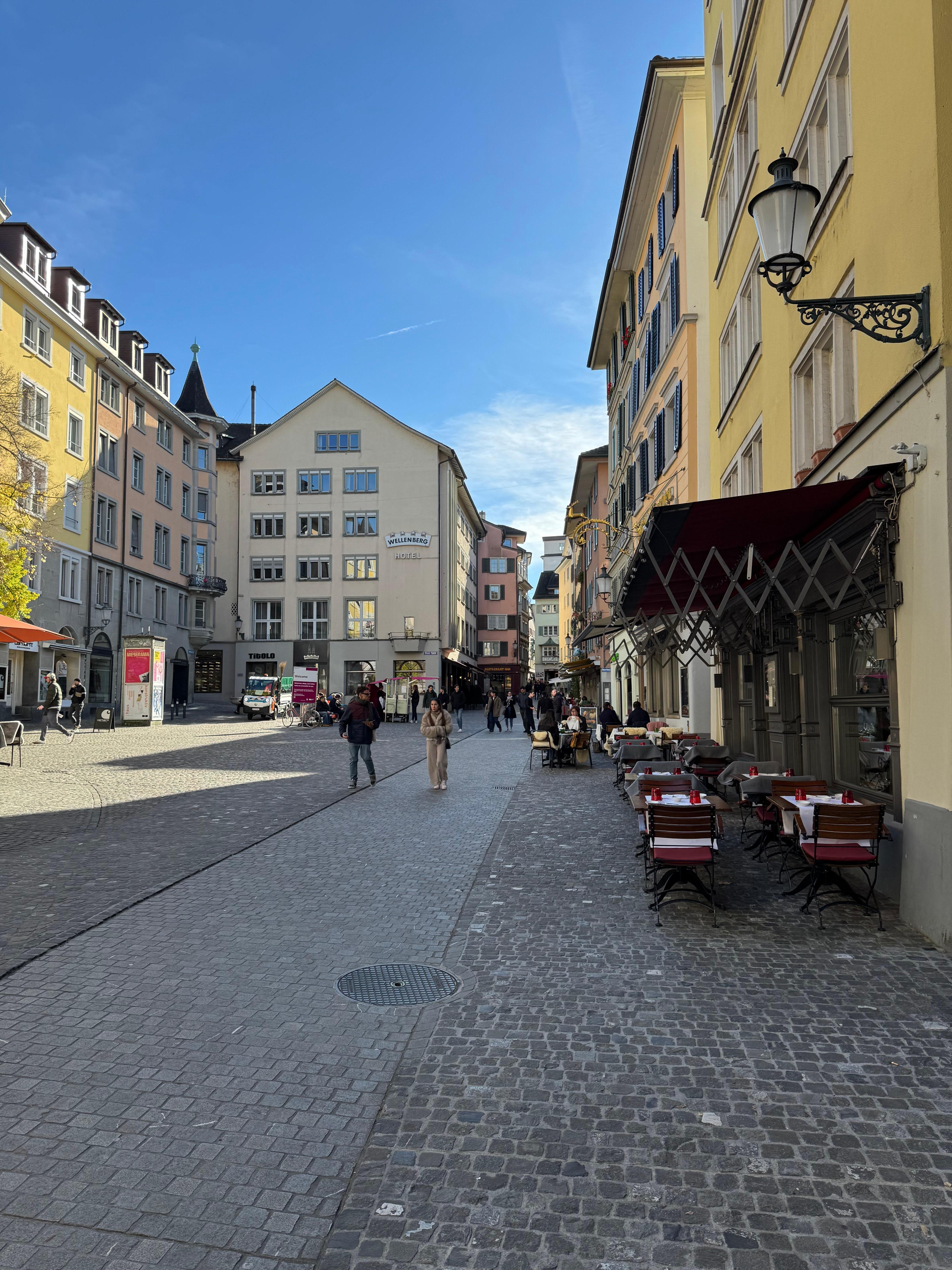 Dining choices at the right