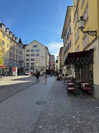 Dining choices at the right