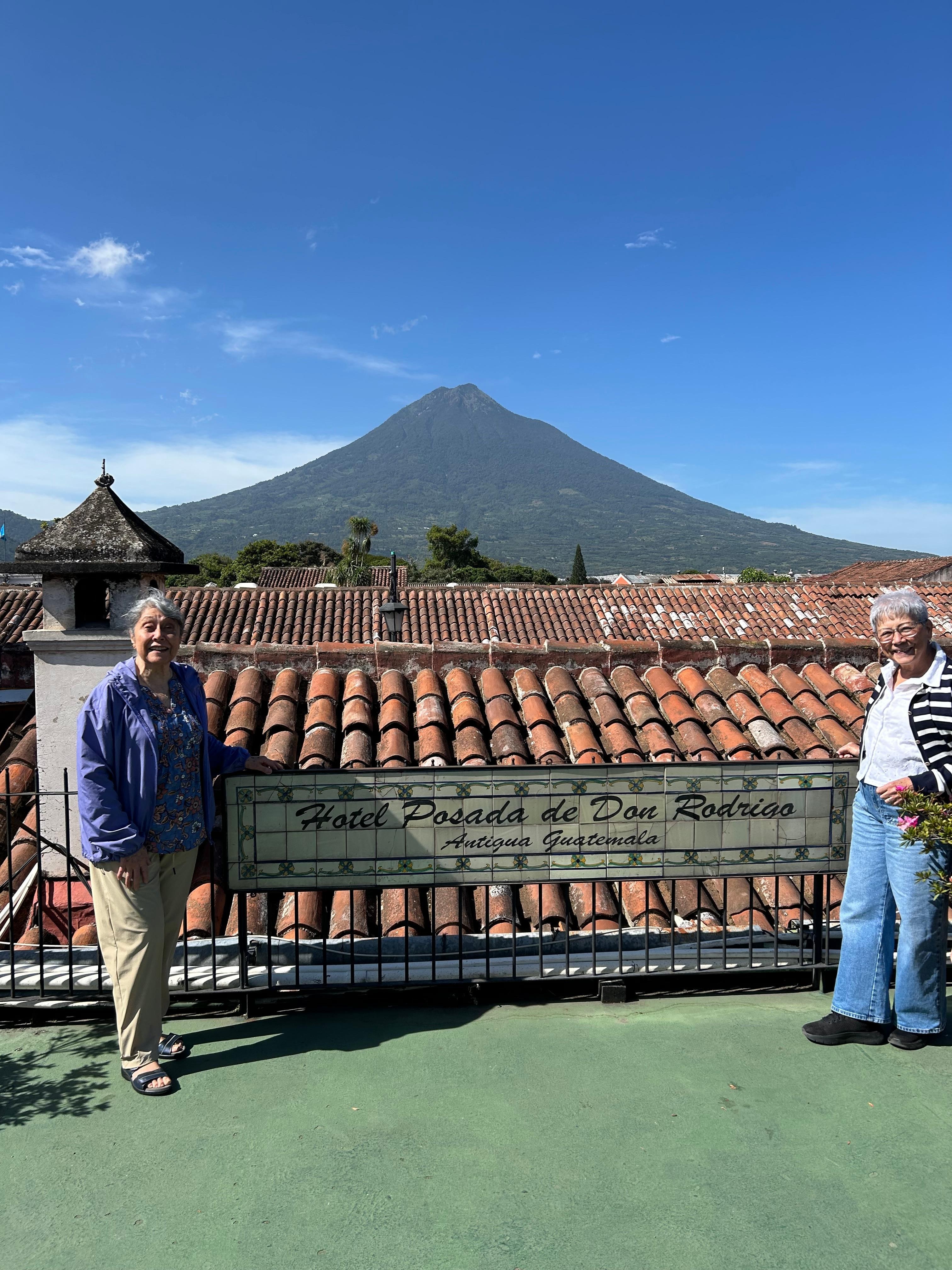 Beautiful scenic picture of Volcán de Agua