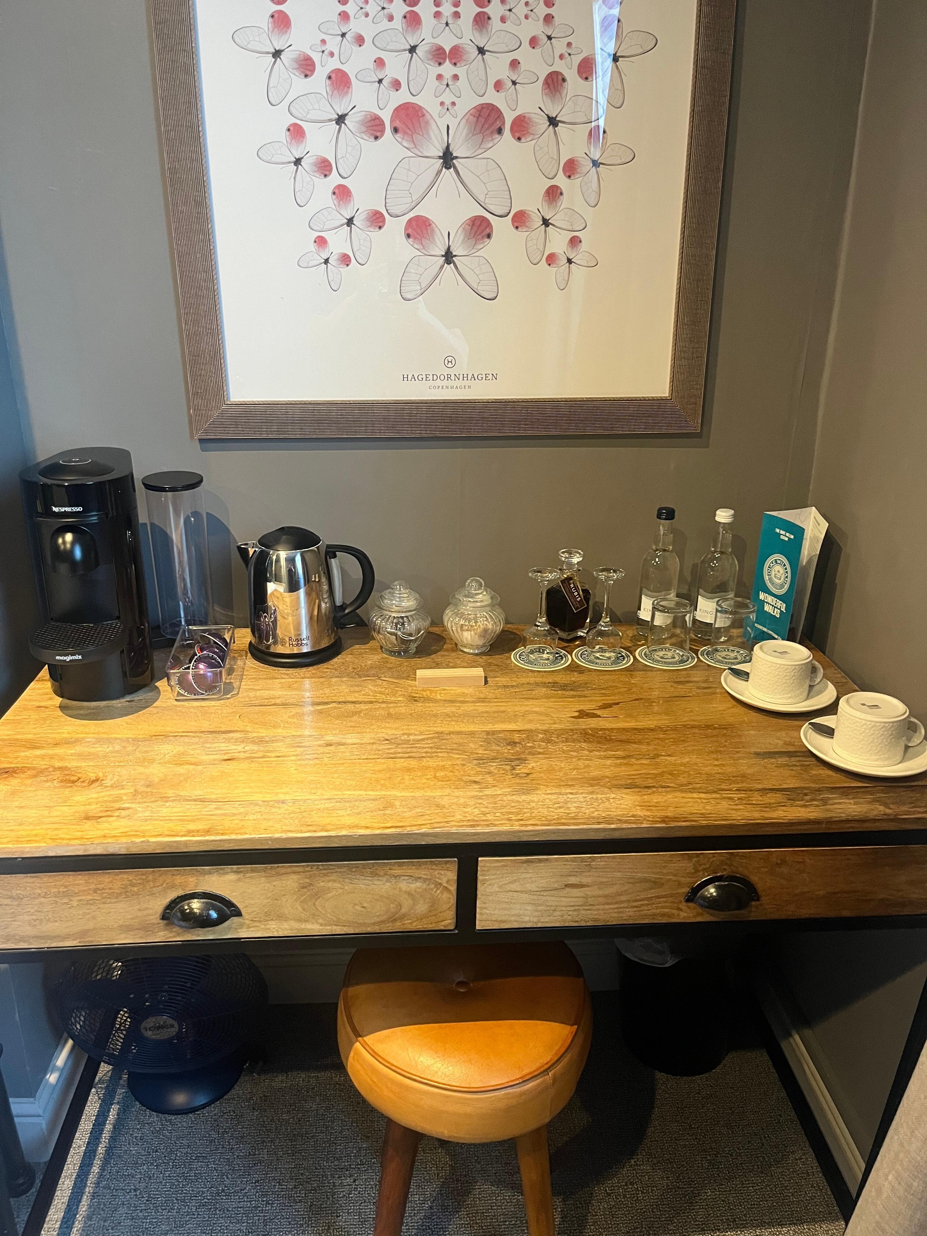 Wonderful extras in room 