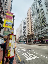 空港行きバス停