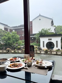 Breakfast area with great view