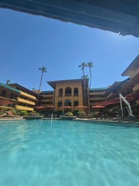 There are 7 pools. This was the adult pool