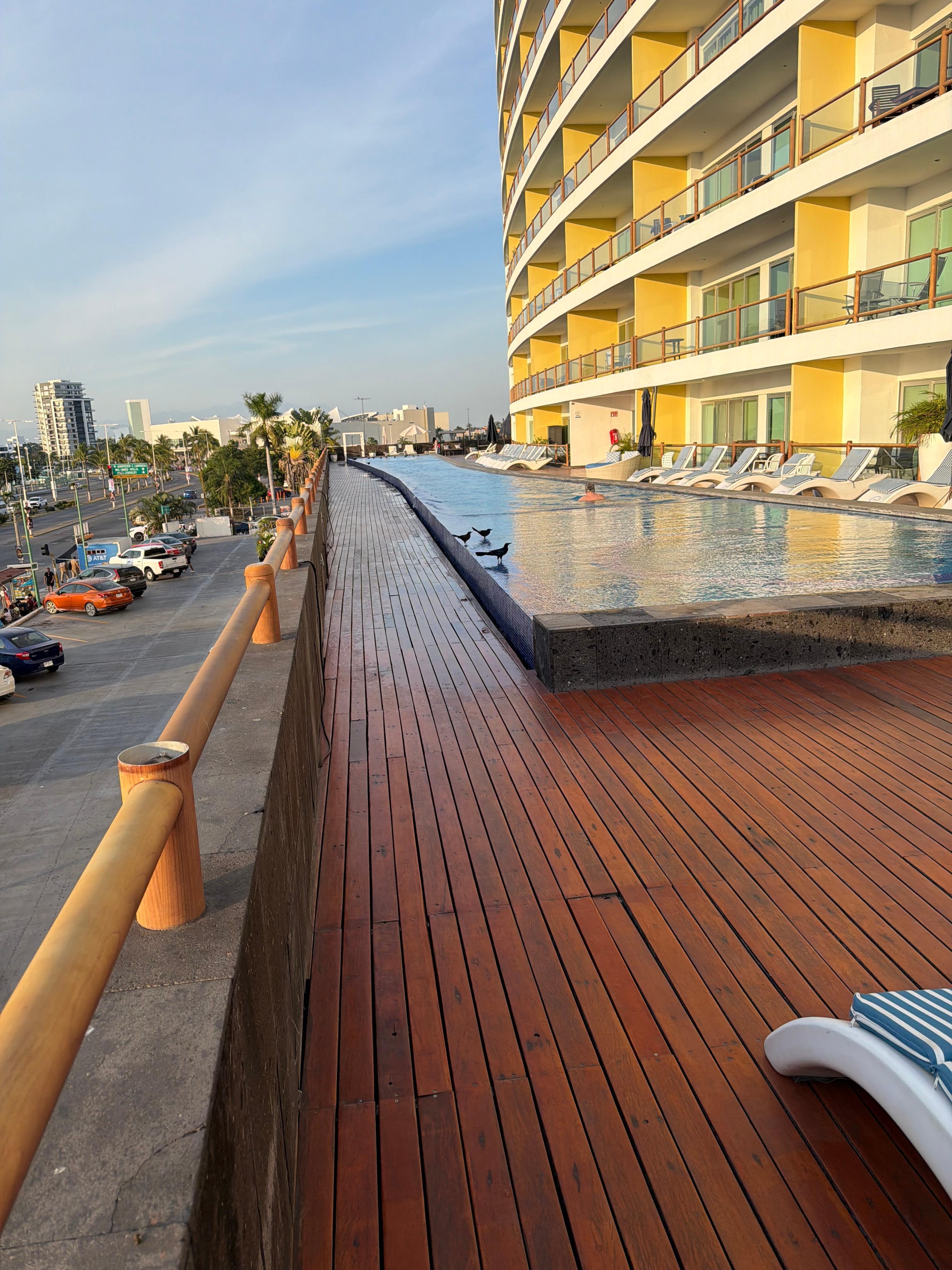 Nice pool area. Very clean.