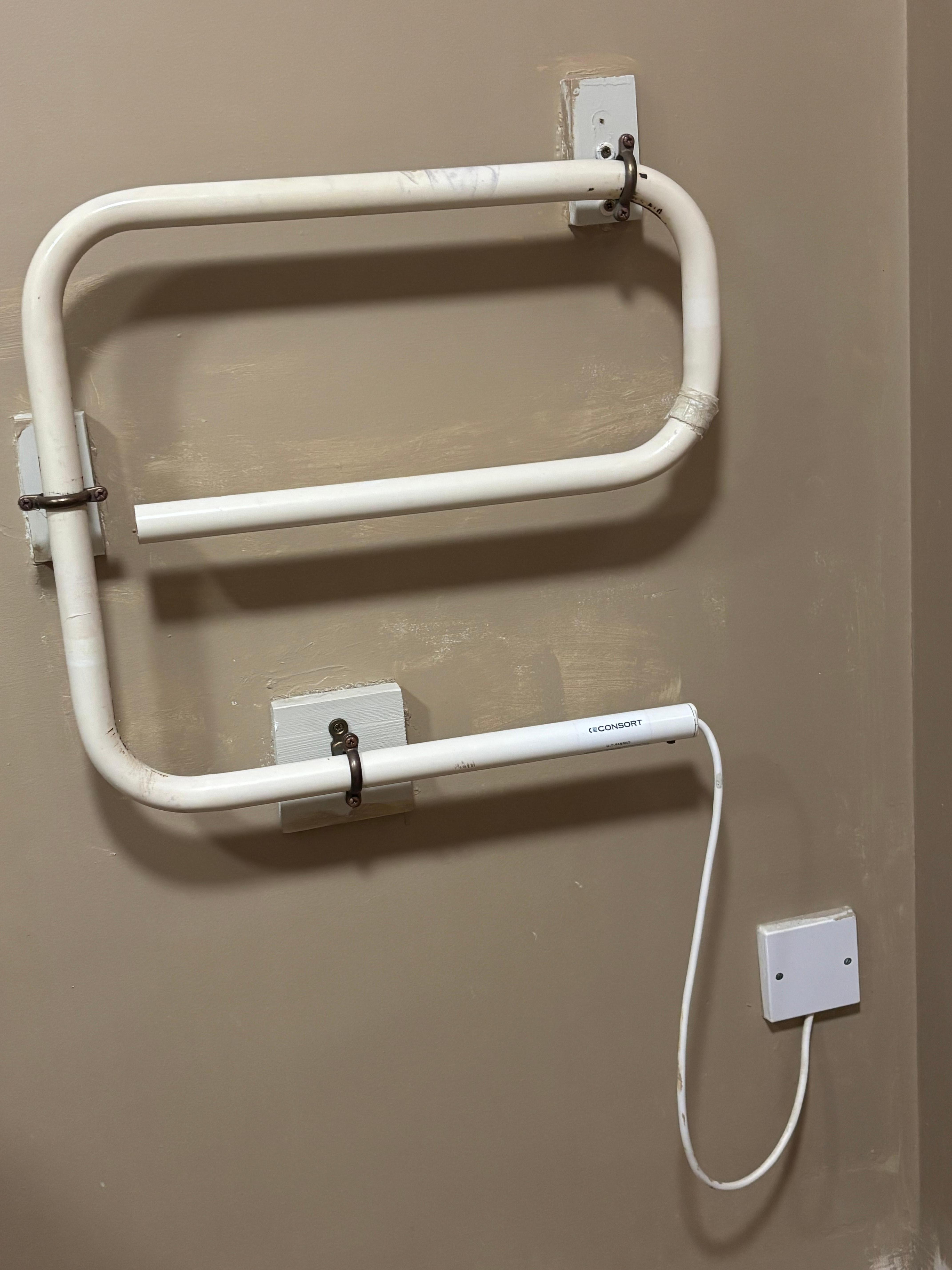Loose hot towel rails 