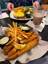 Yummy supper at Mel’s