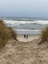 Just a little walk to the ocean every night!