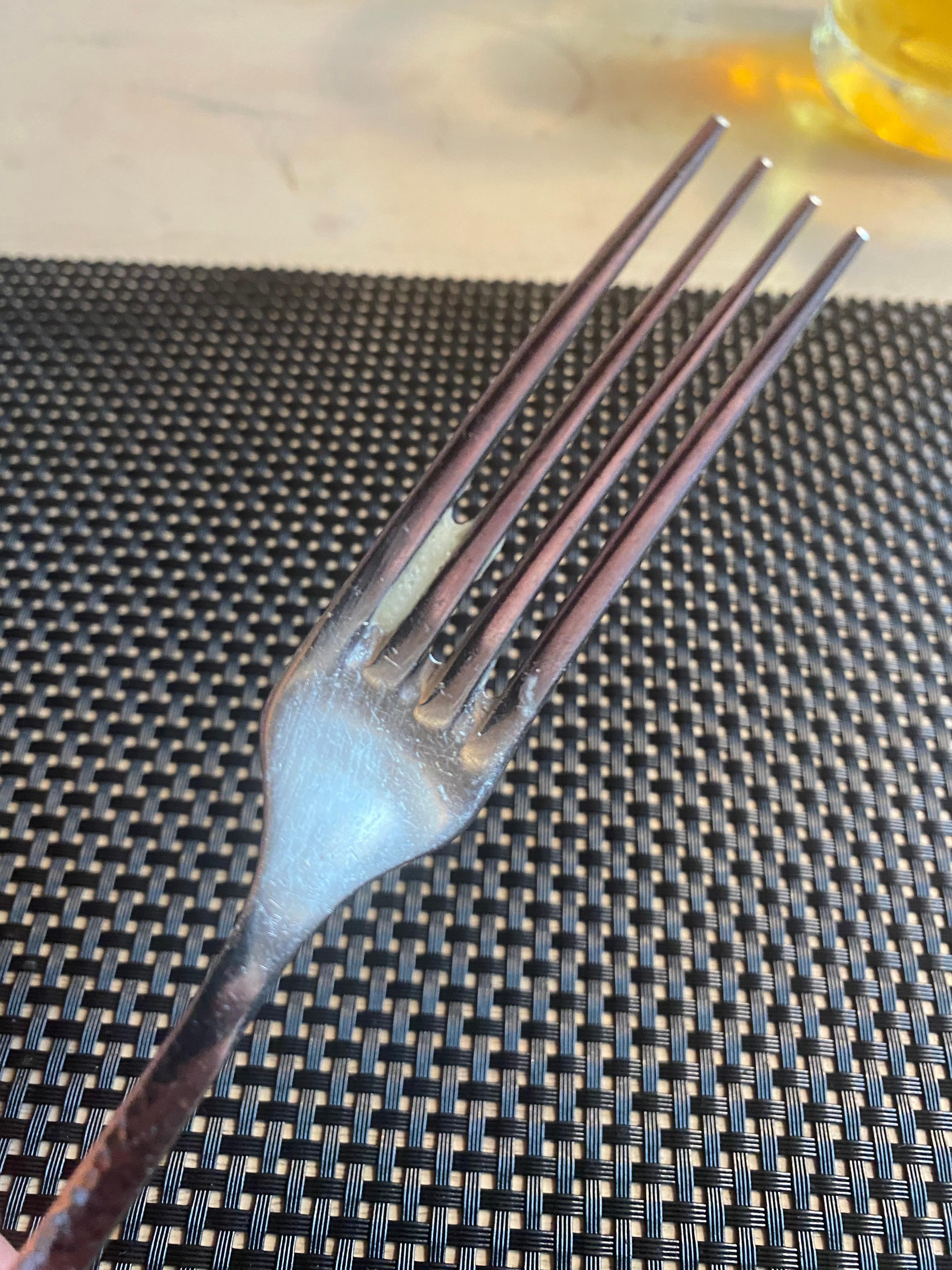 Gabel frisch am Tisch 