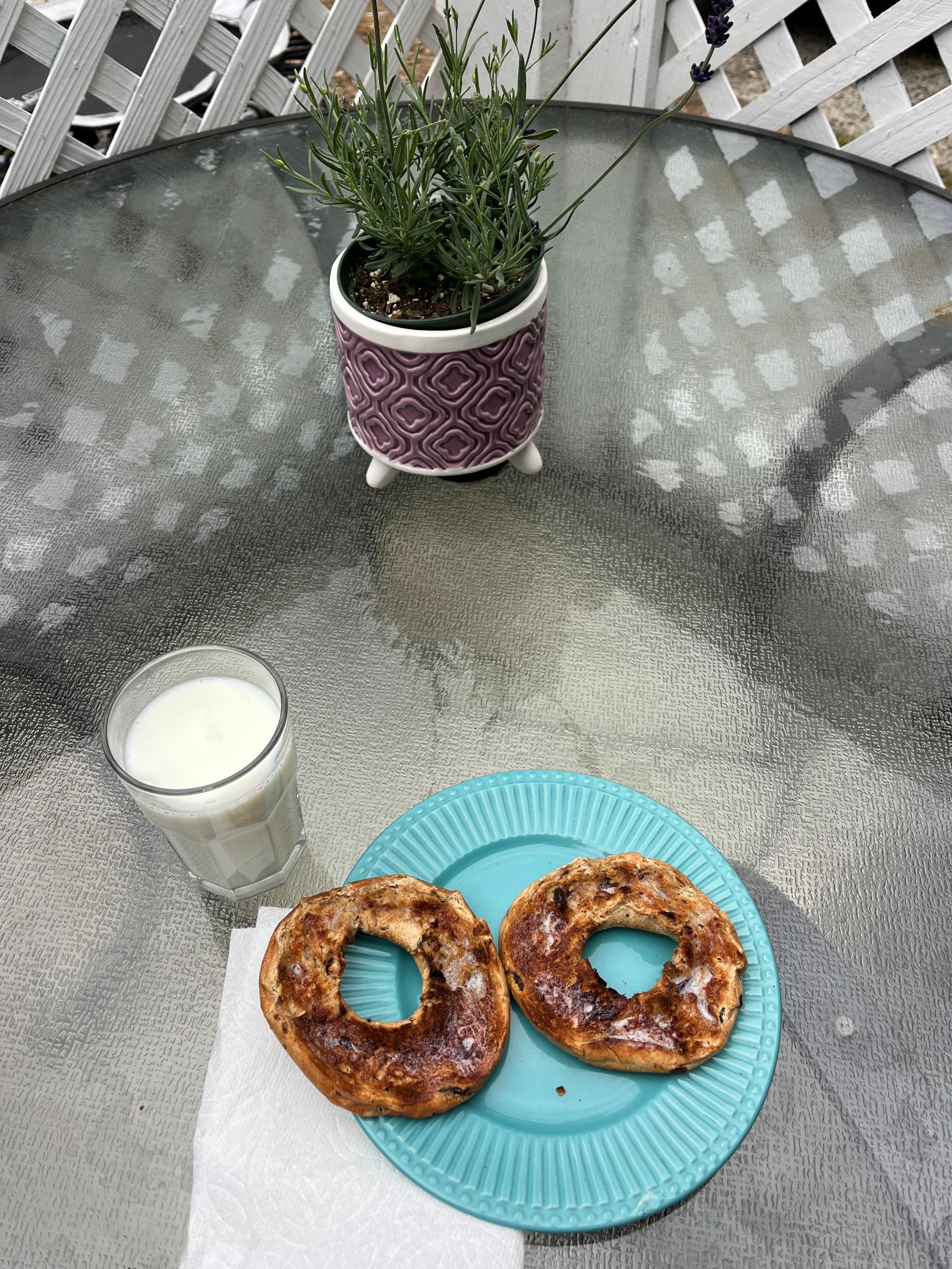 Breakfast on the patio. 
