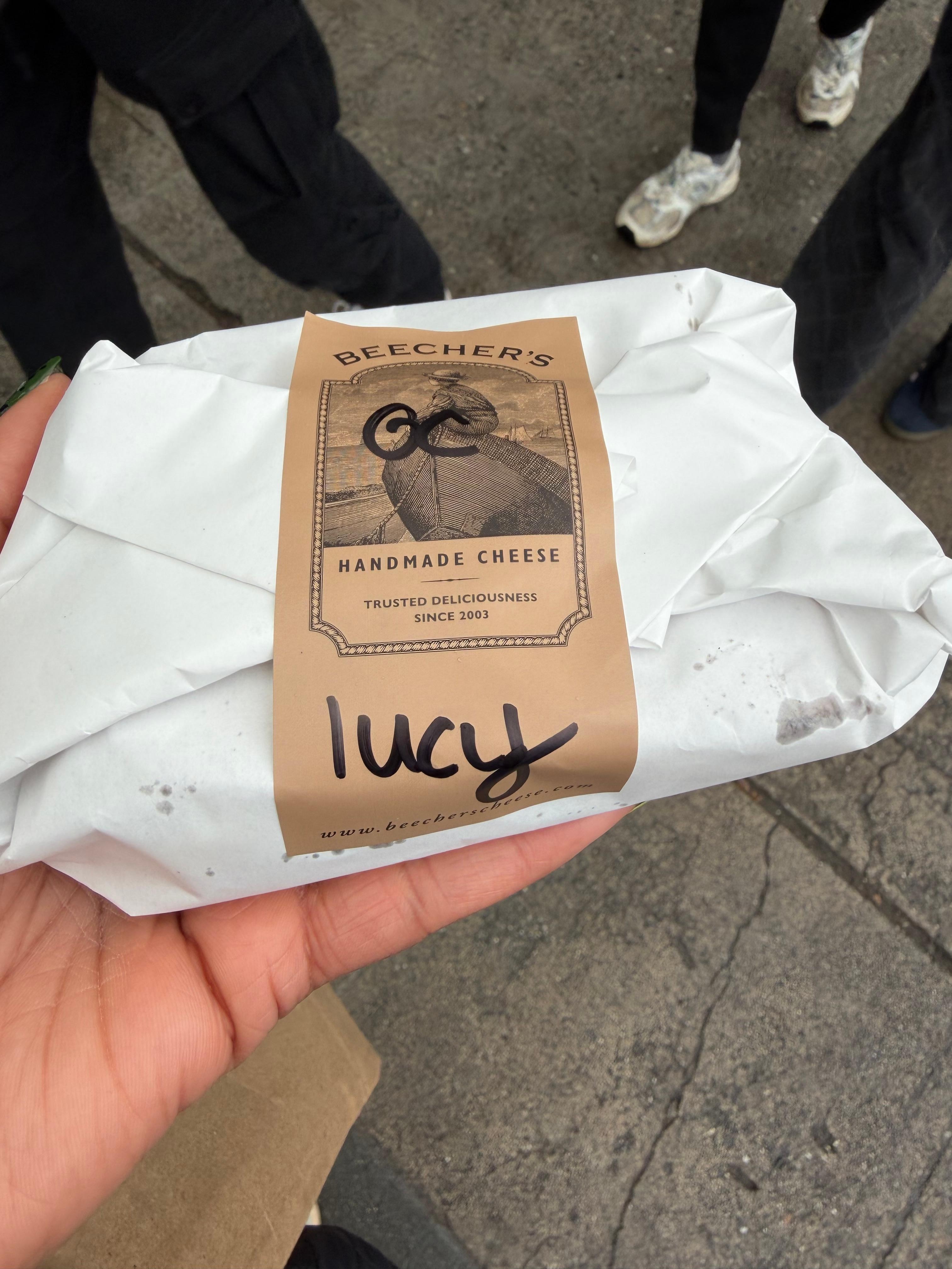 In walking distance to Pike Public Market