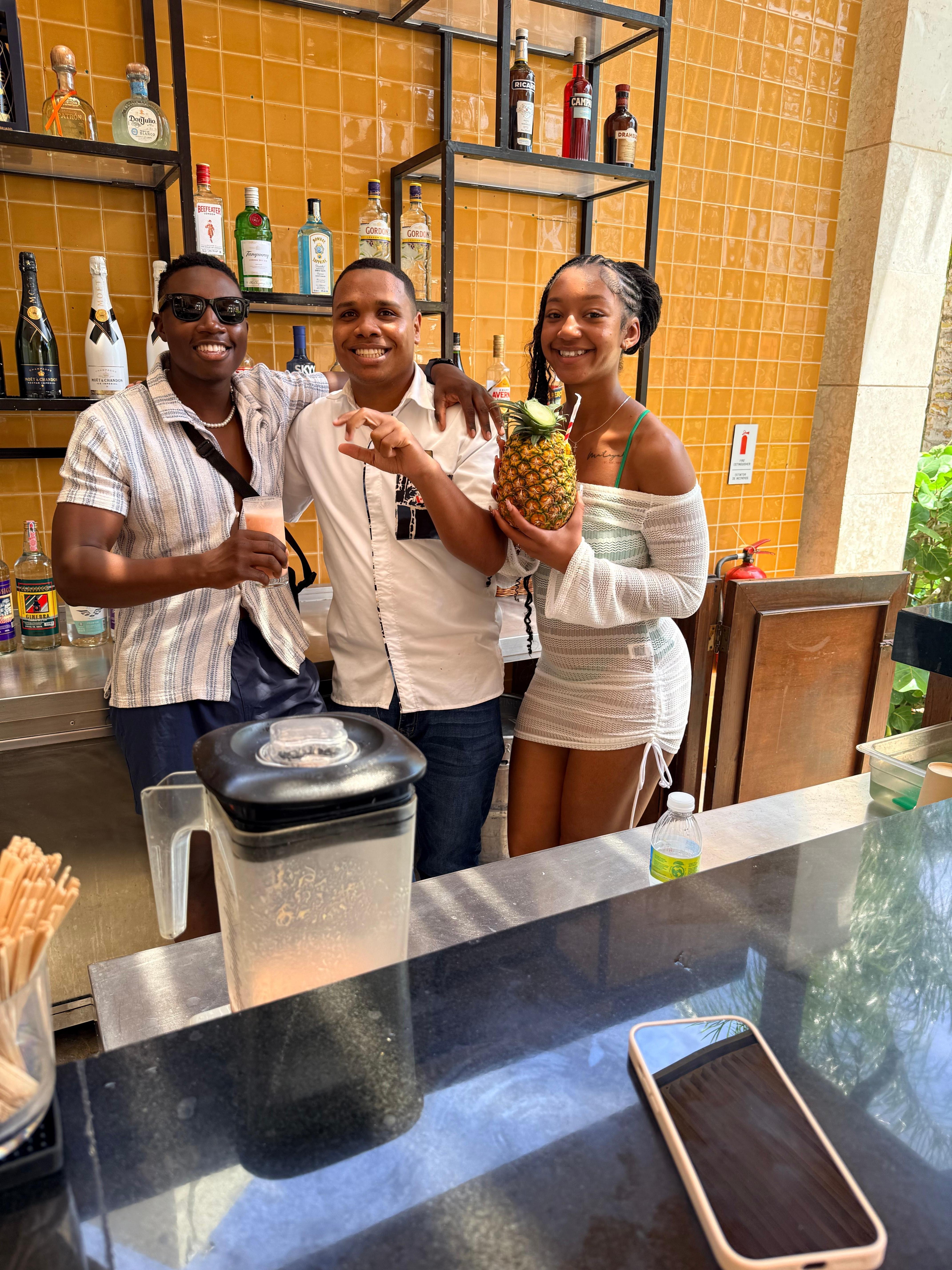 Best bartender right here. Ranfy!!!! 
