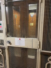 Cool lift. Looks like something from the 1930s