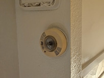 Bathroom smoke detector