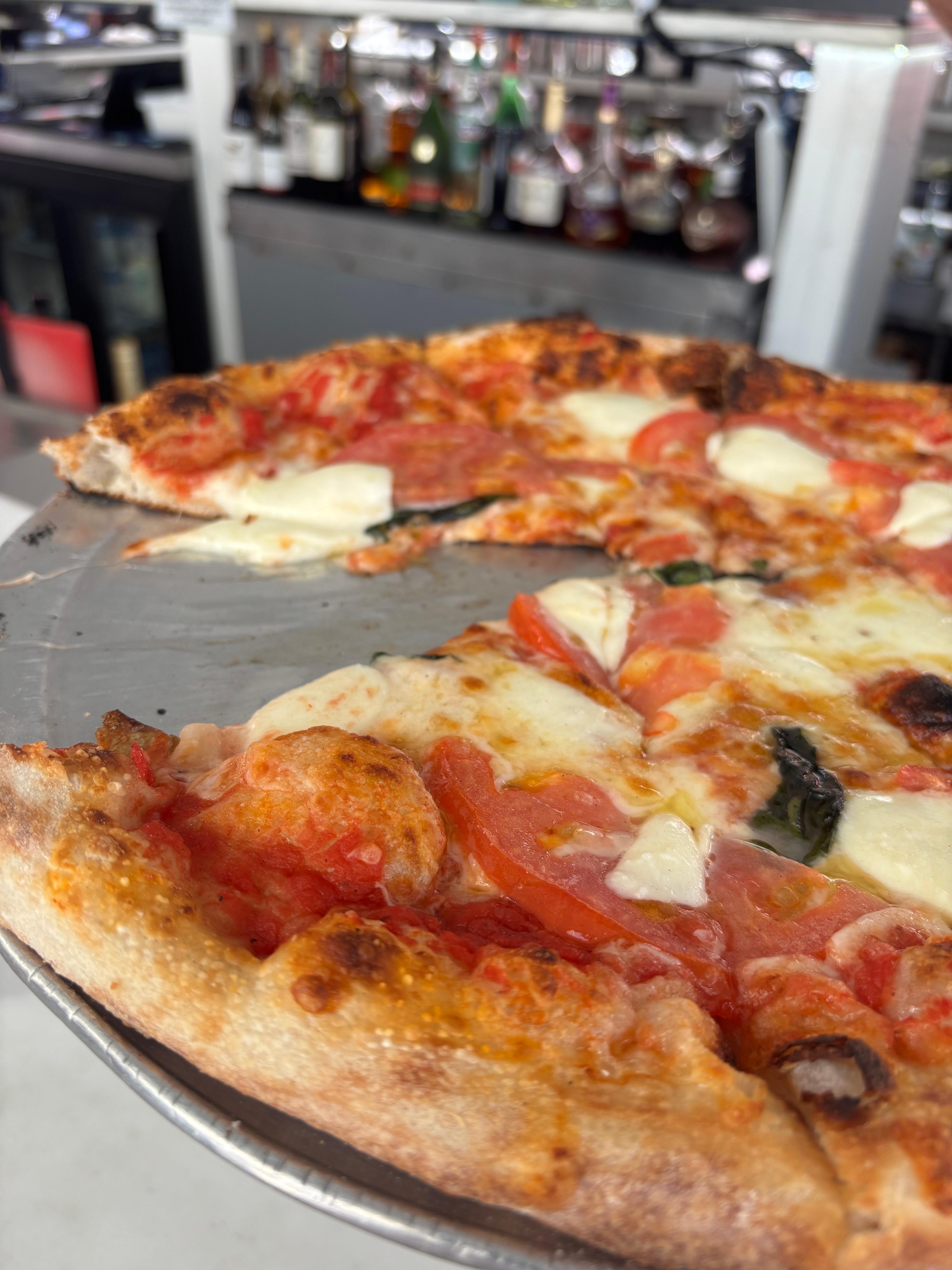 Delicious pizza downtown 