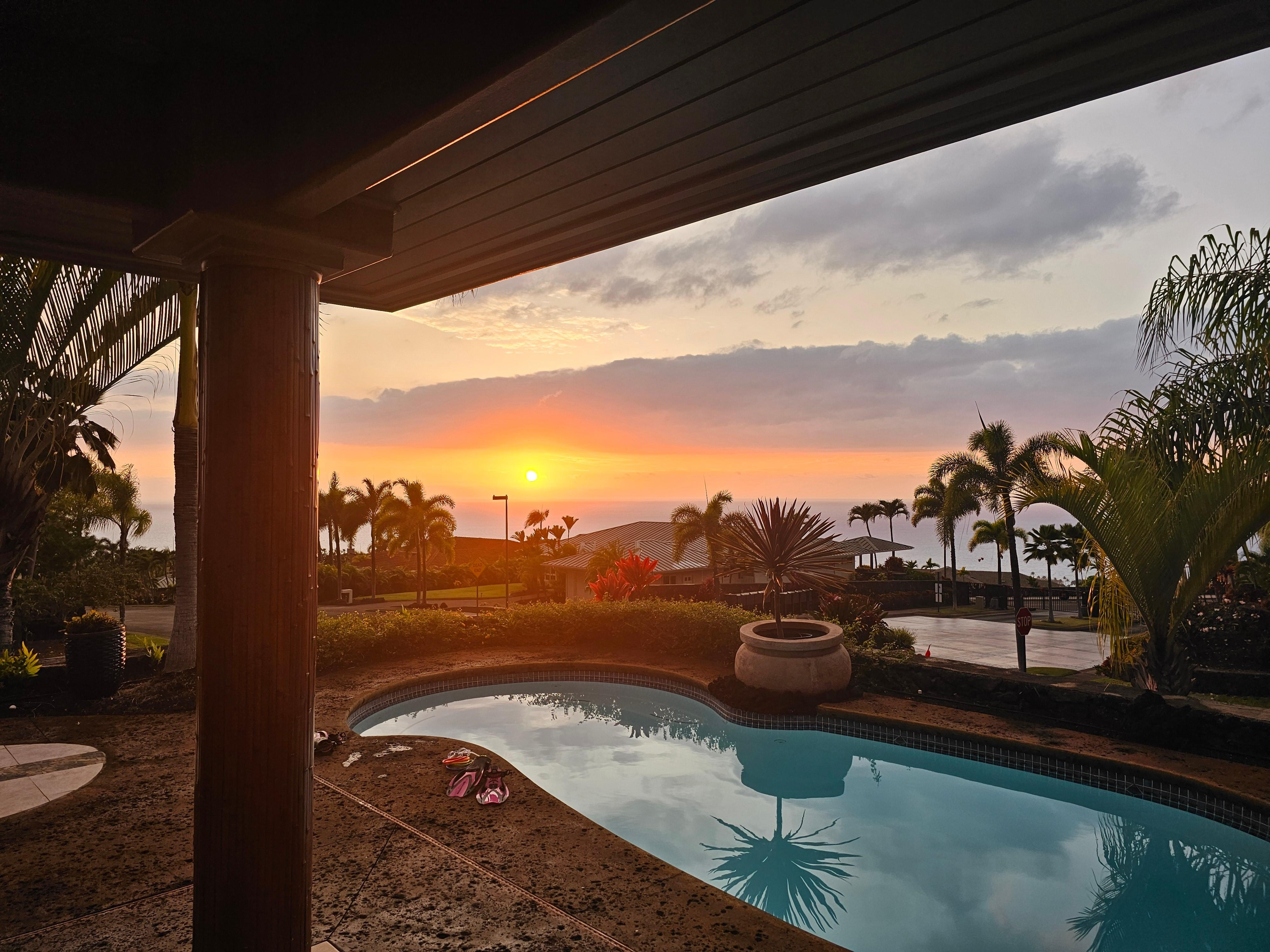 Amazing sunsets, almost on the nightly from the Lani