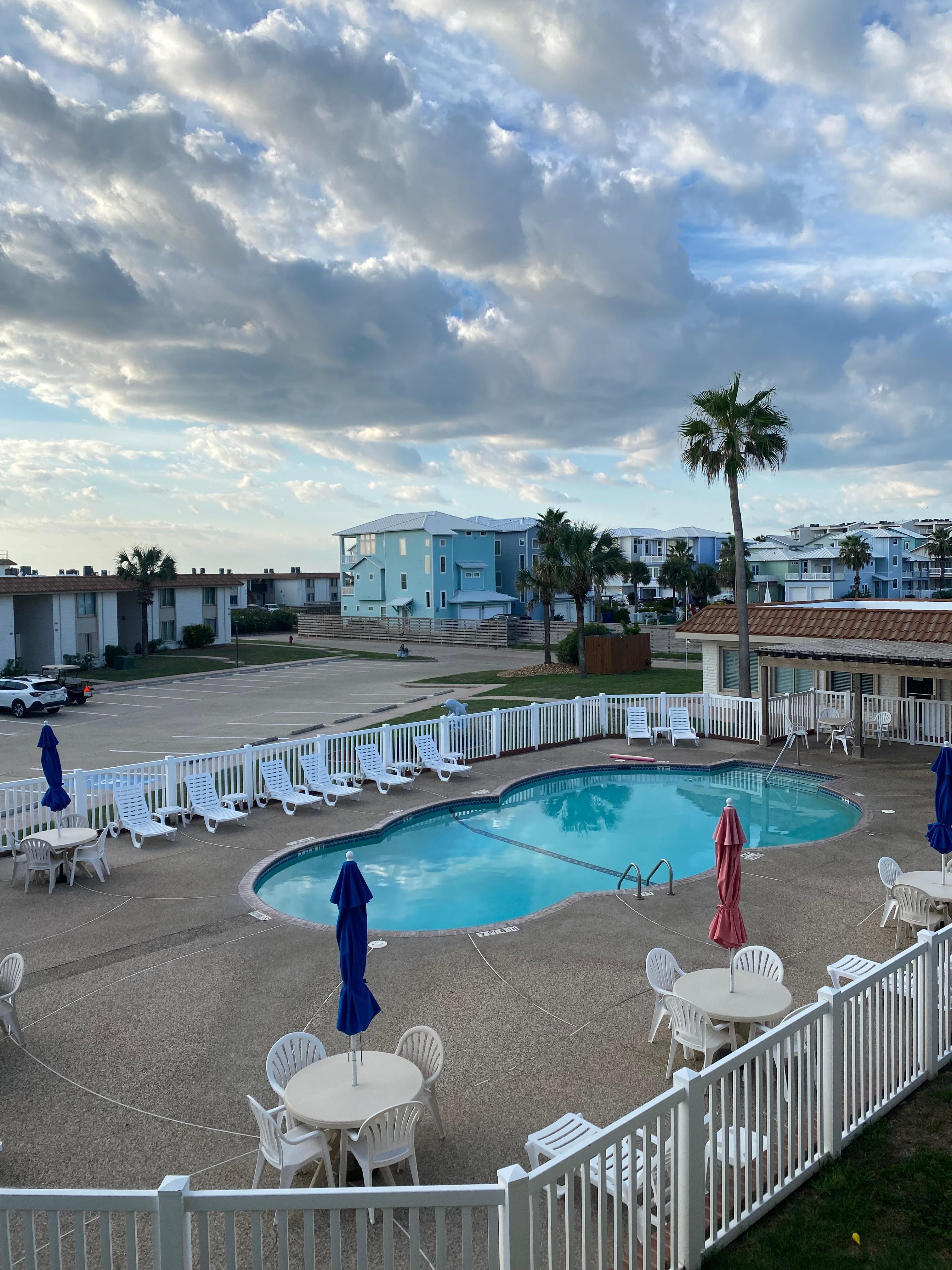 Very clean and a deep end of 7 foot 