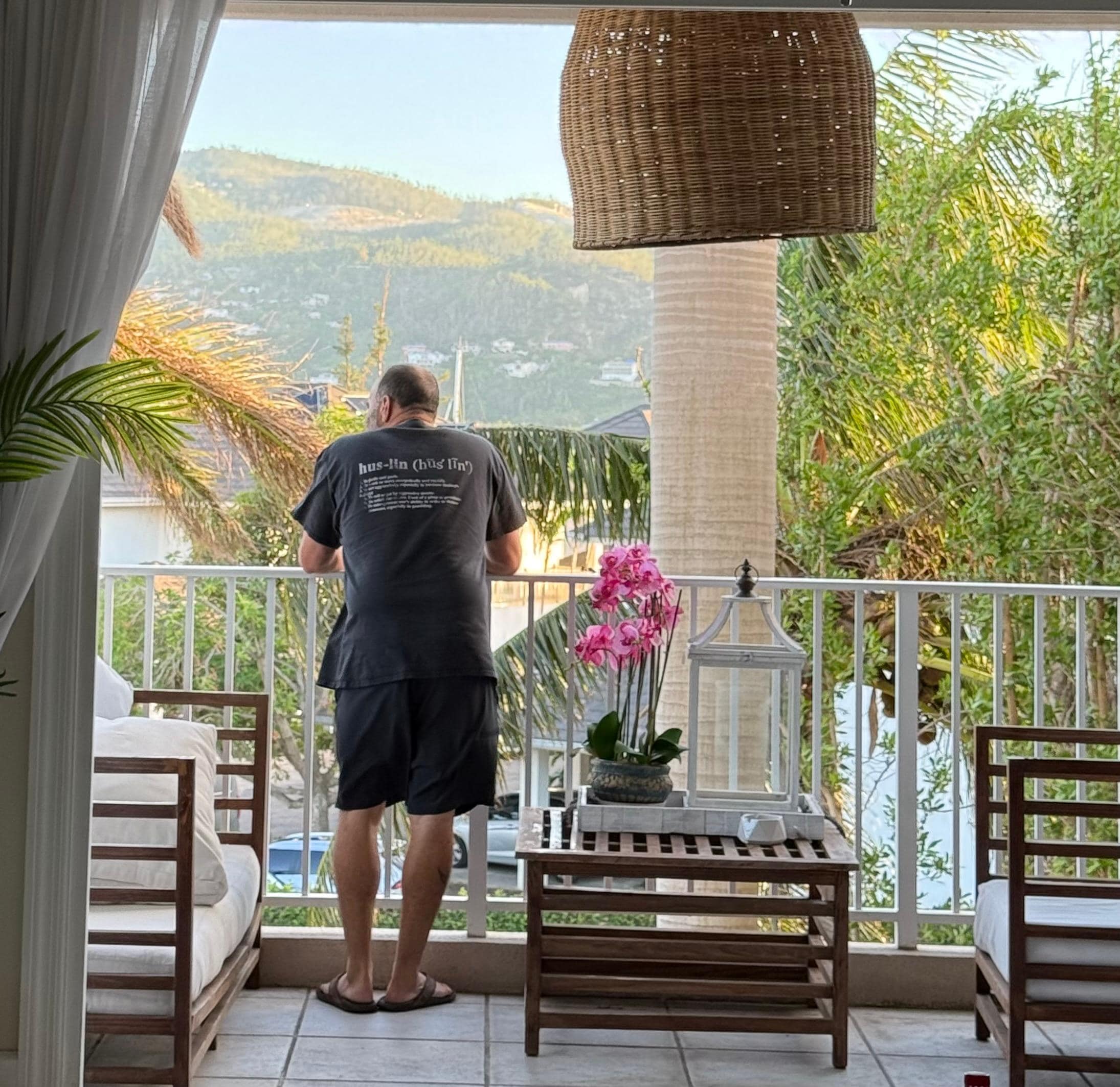 Balcony opens up for a delightful breeze!