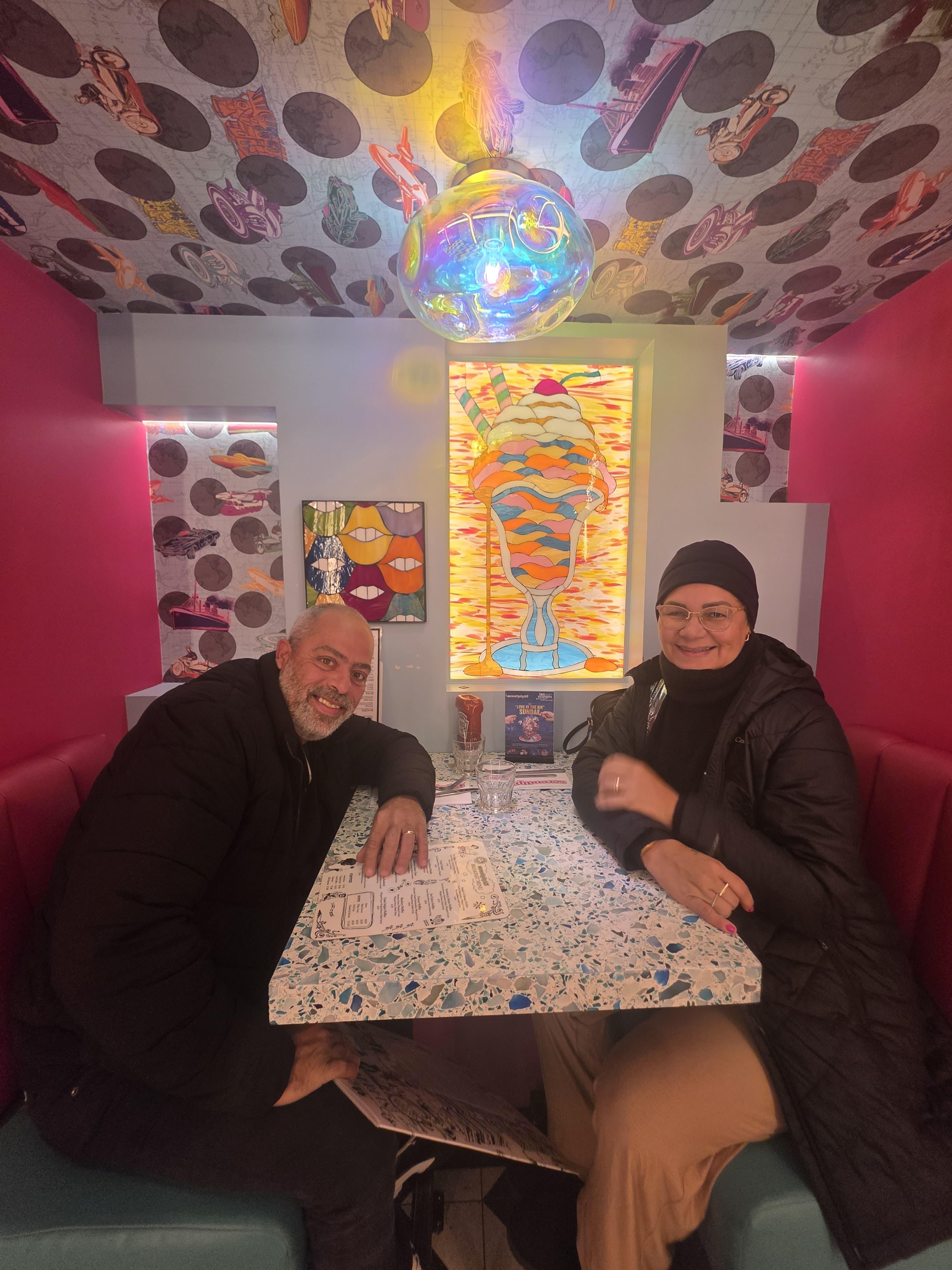 Café da manha (sao voutchers que vc completa p tomar o café) nao é café "colonial"