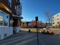 Aussenansicht von der Strasse aus