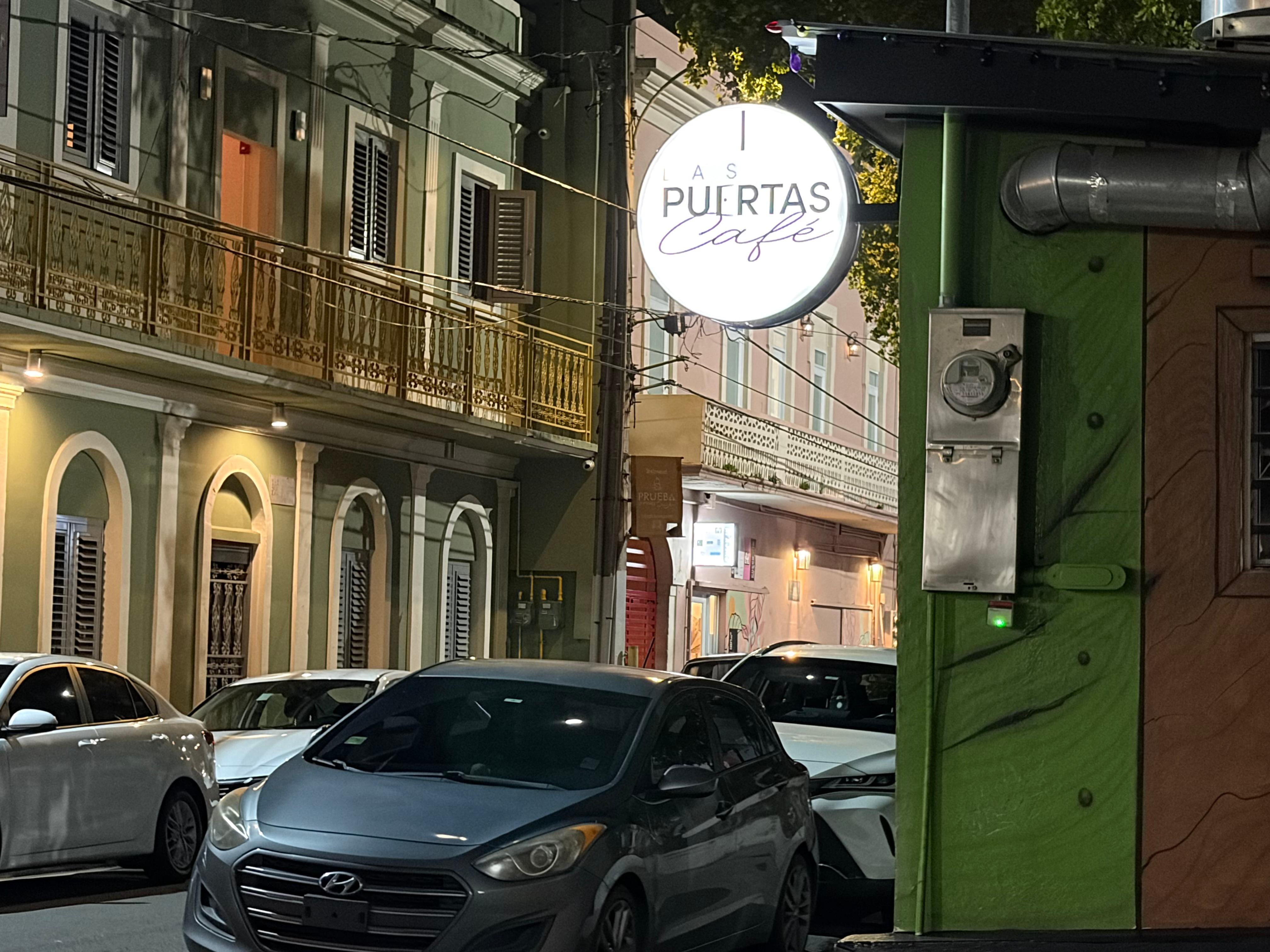 Juliette hostel with whit sign 