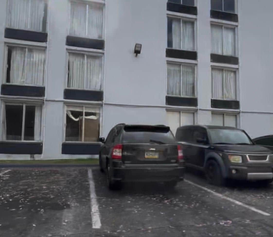 Broken shades on windows you can see right in 