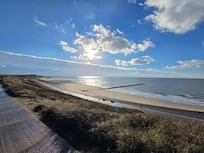 Rückweg nach 1 Std Fußweg über die Düne ziäum Hotel zurück... mit Sonnenschein