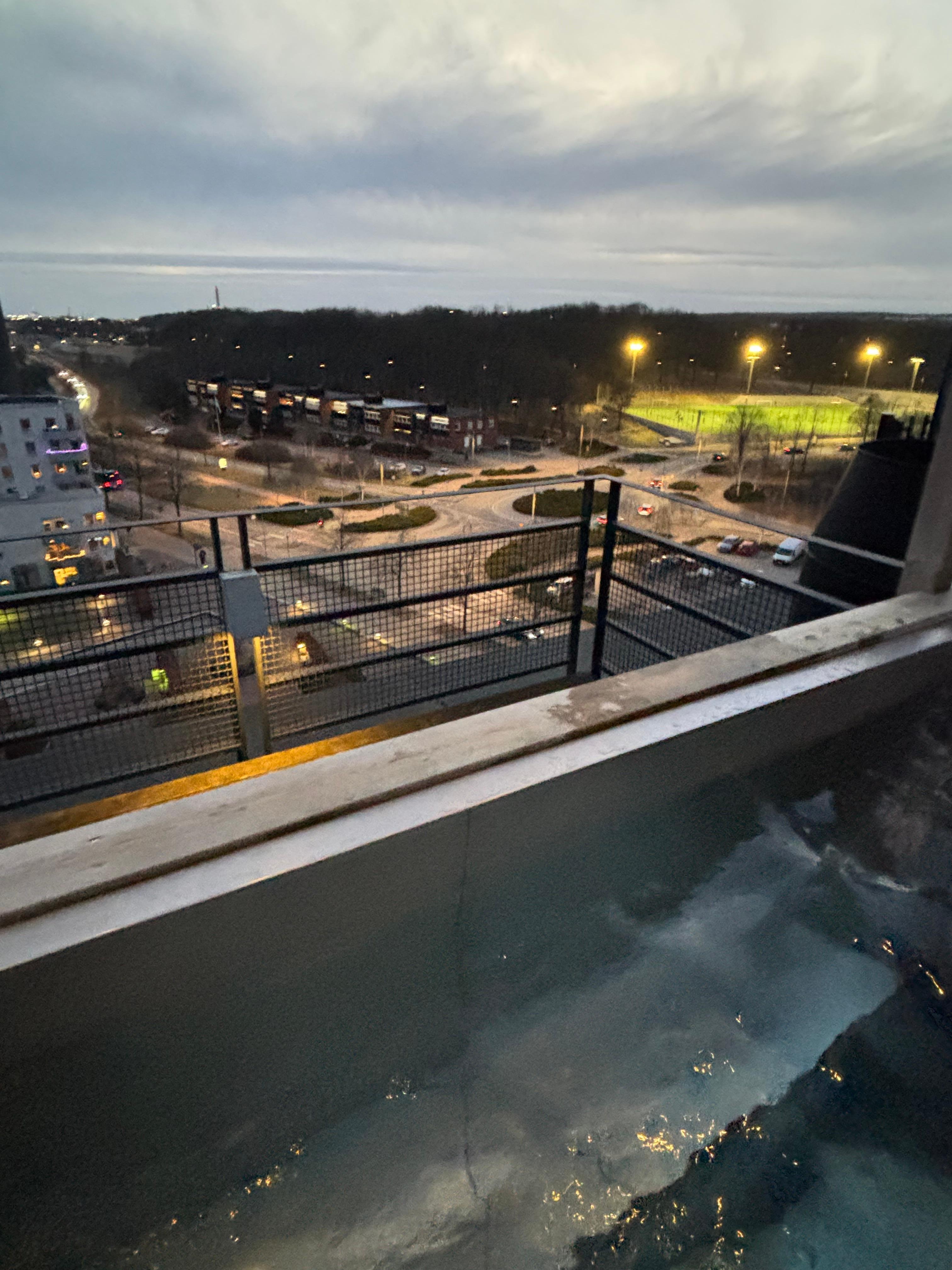 Pool på taket var mysigt 