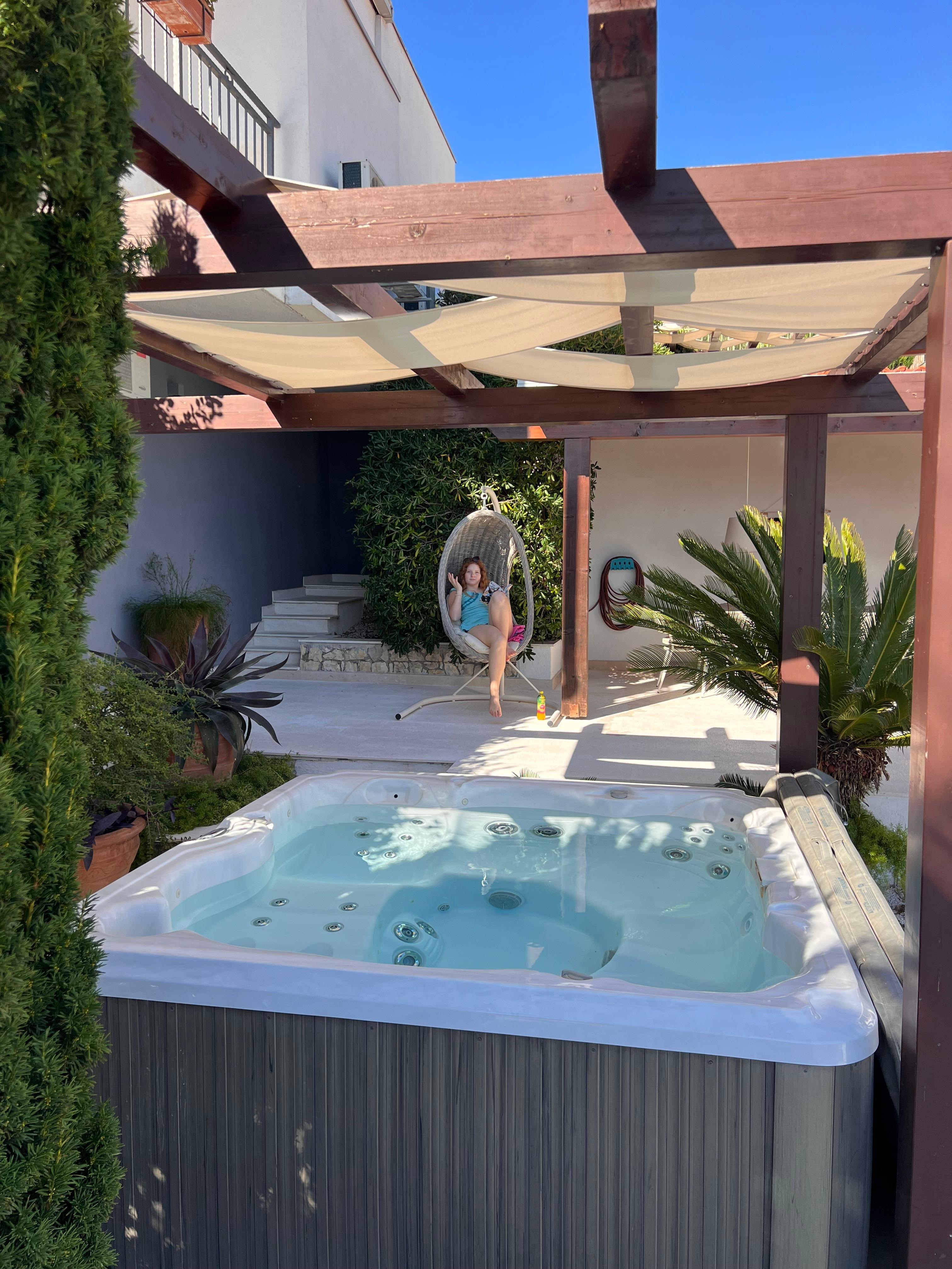 View from the balcony of the parents‘ bedroom, early morning 